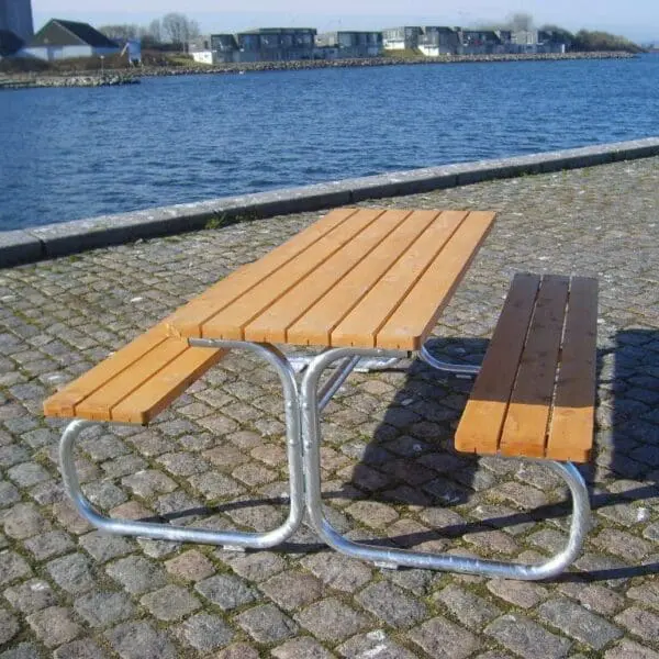 Bord/bænkesæt i nordlandsfyr - Image 2