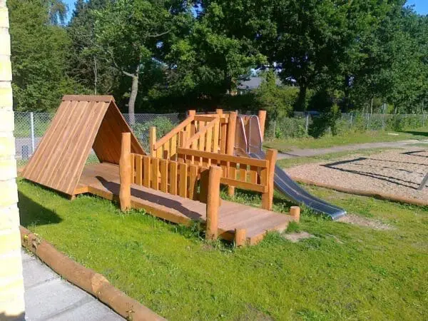 Kl.sys m tårn og legehus lilleputby - Image 2