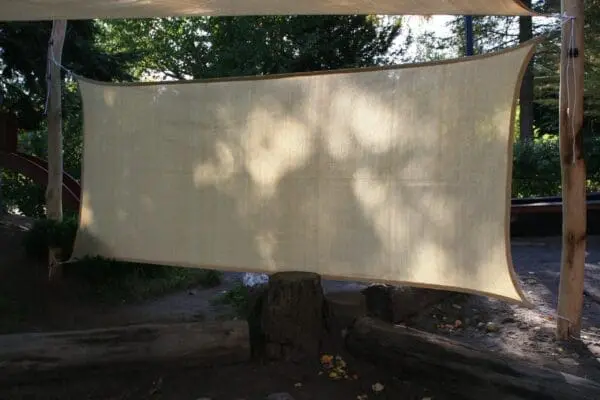 Hdpe firkantet læsejl/sidesejl 1,5x3,6 m - camel inkl.beslag