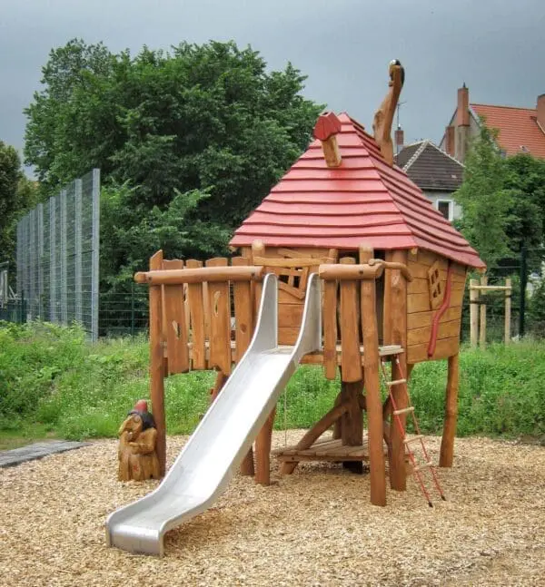 den lille heks’ træhus 2 - Image 2