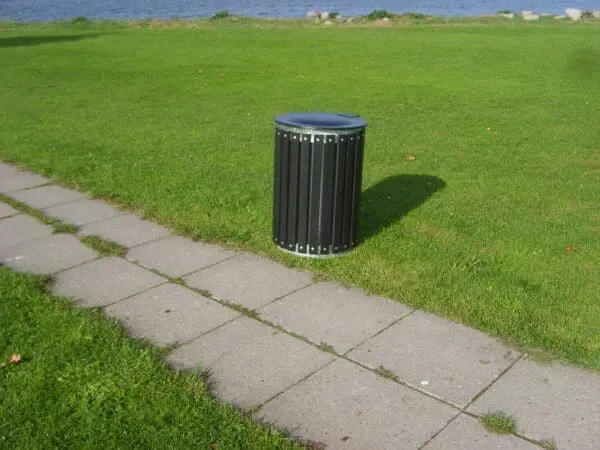 Rundt affaldsstativ, sortmalet